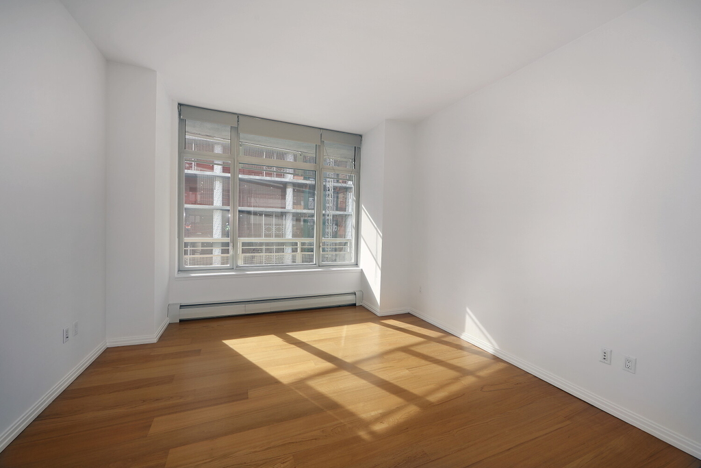 East 59th Street - Photo 6
