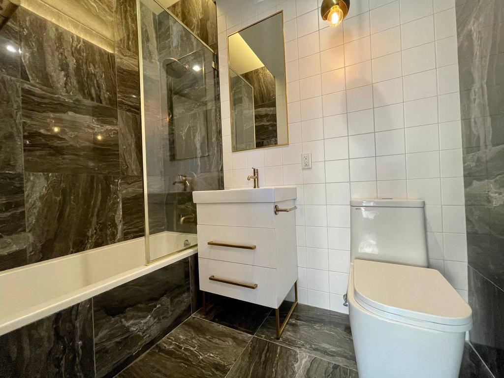 1052 Dean Street - Photo 3