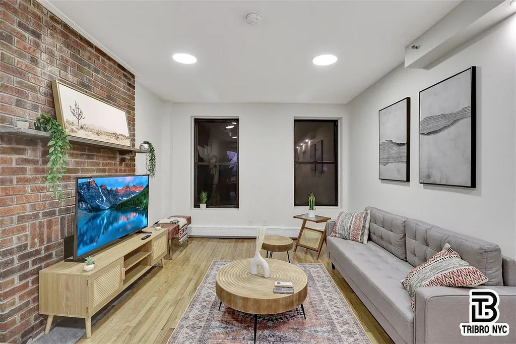 East 111th Street - Photo 0