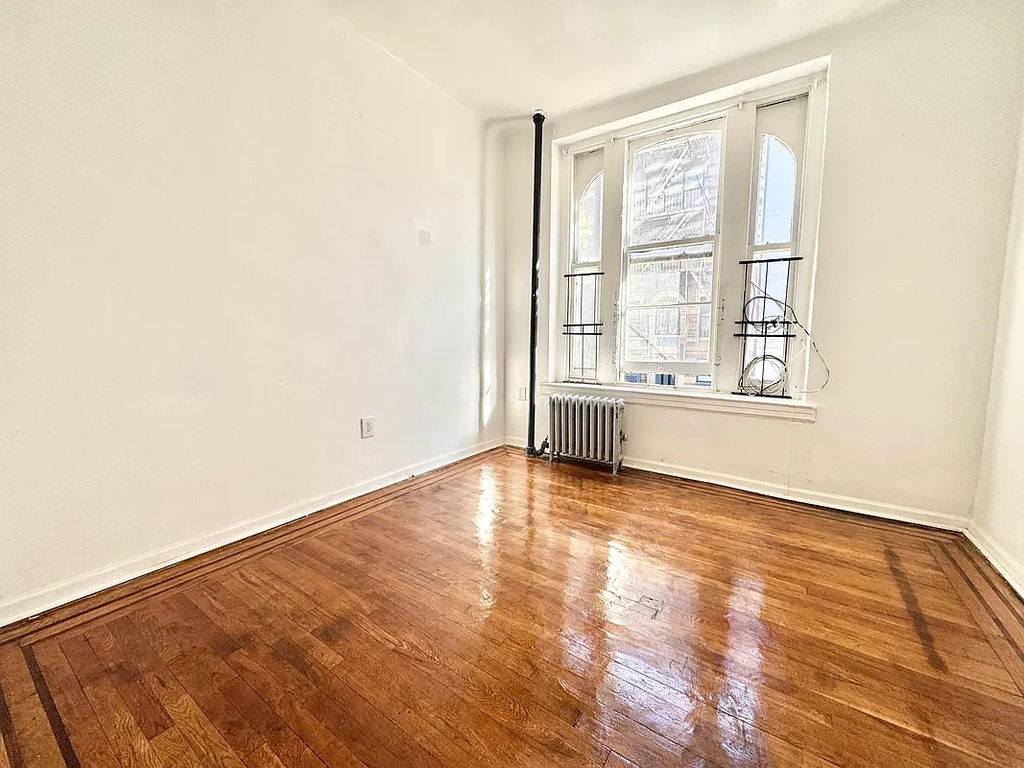 E. 109th Street - Photo 1