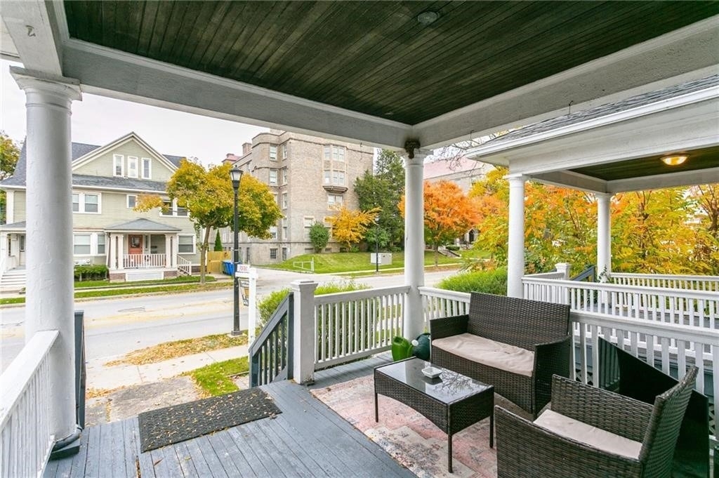 399 E University Avenue W - Photo 2