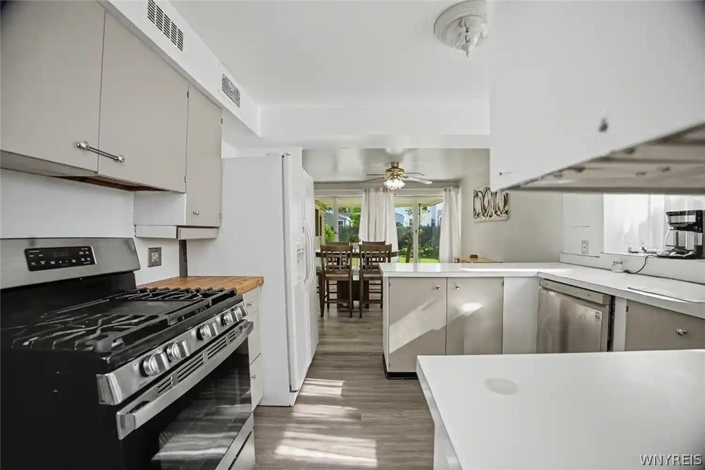 9326 Rivershore Drive - Photo 6