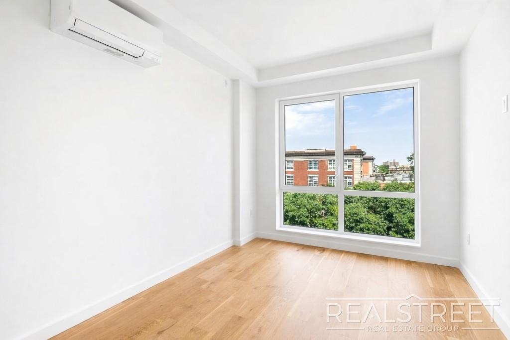 105 Rogers Avenue - Photo 16
