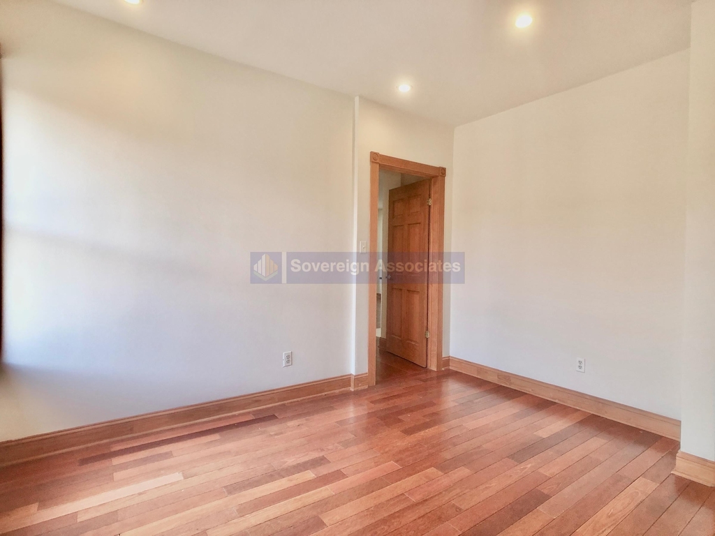 295 Convent Avenue - Photo 5