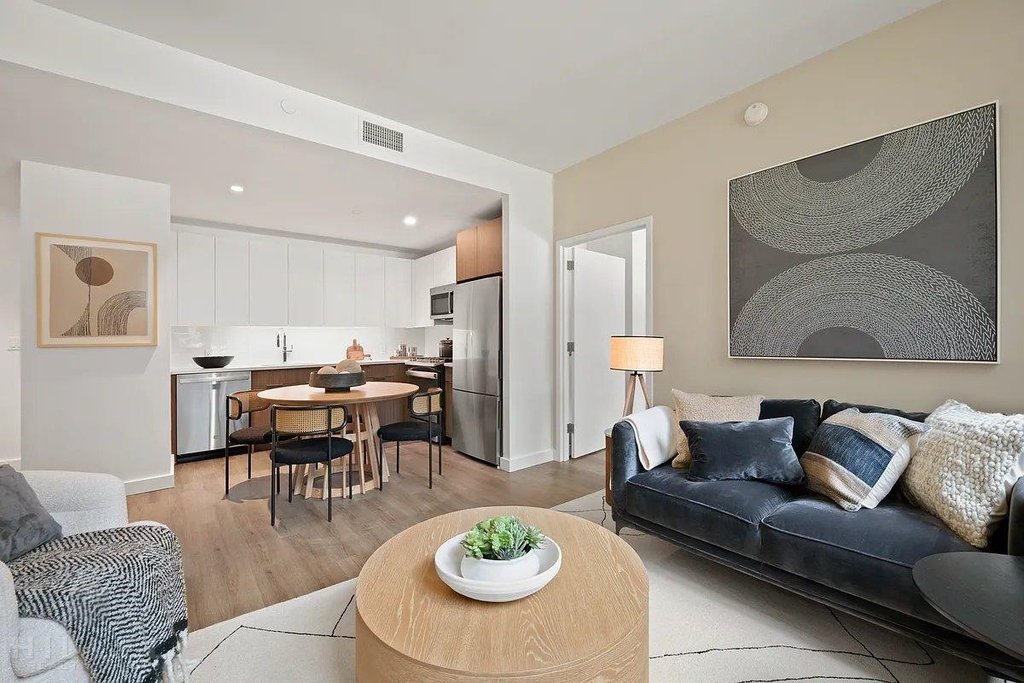 90th Avenue - Photo 4