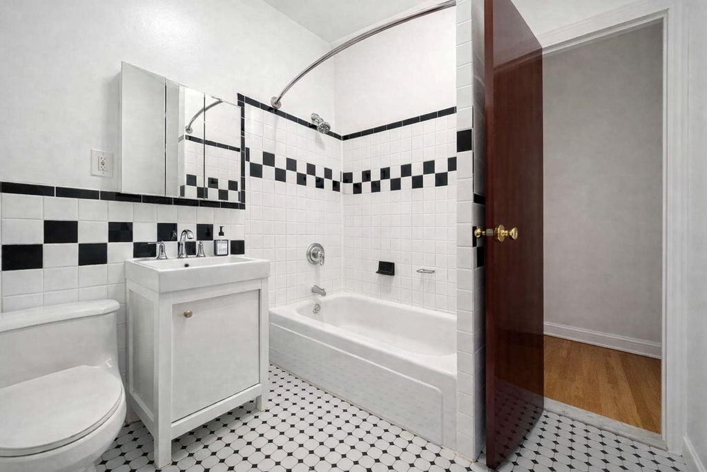 28 West 125 Street - Photo 12