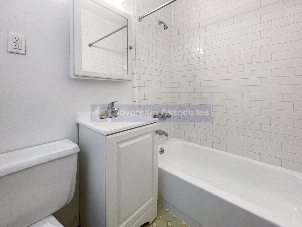 953 Amsterdam Avenue - Photo 4