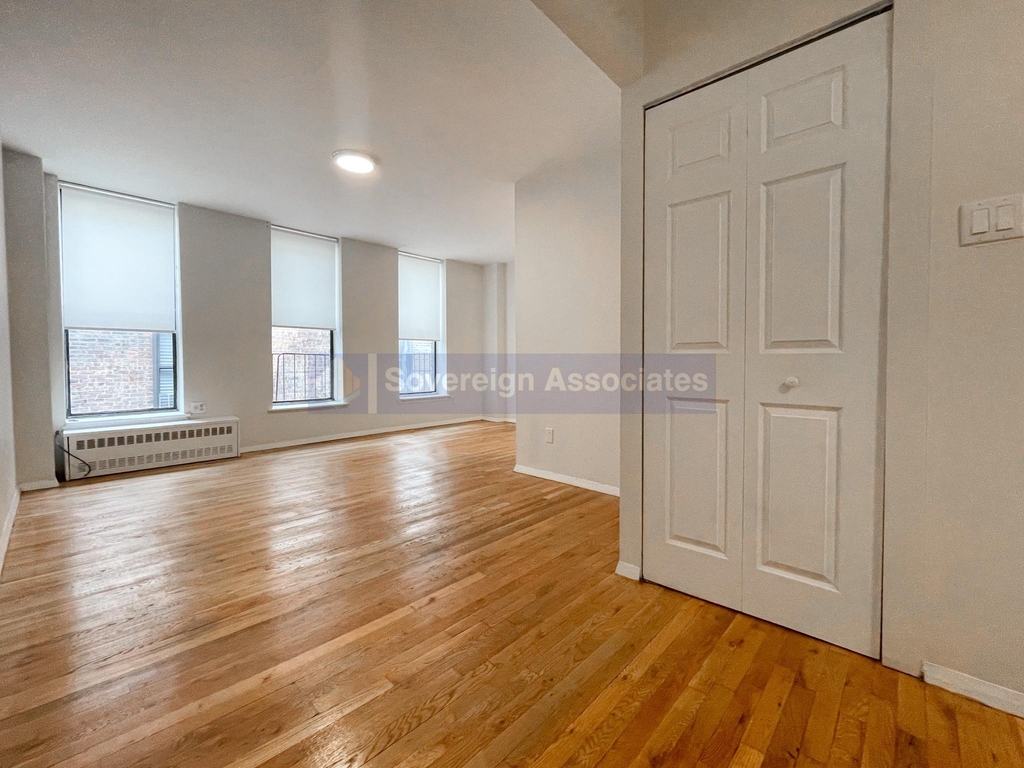 953 Amsterdam Avenue - Photo 0