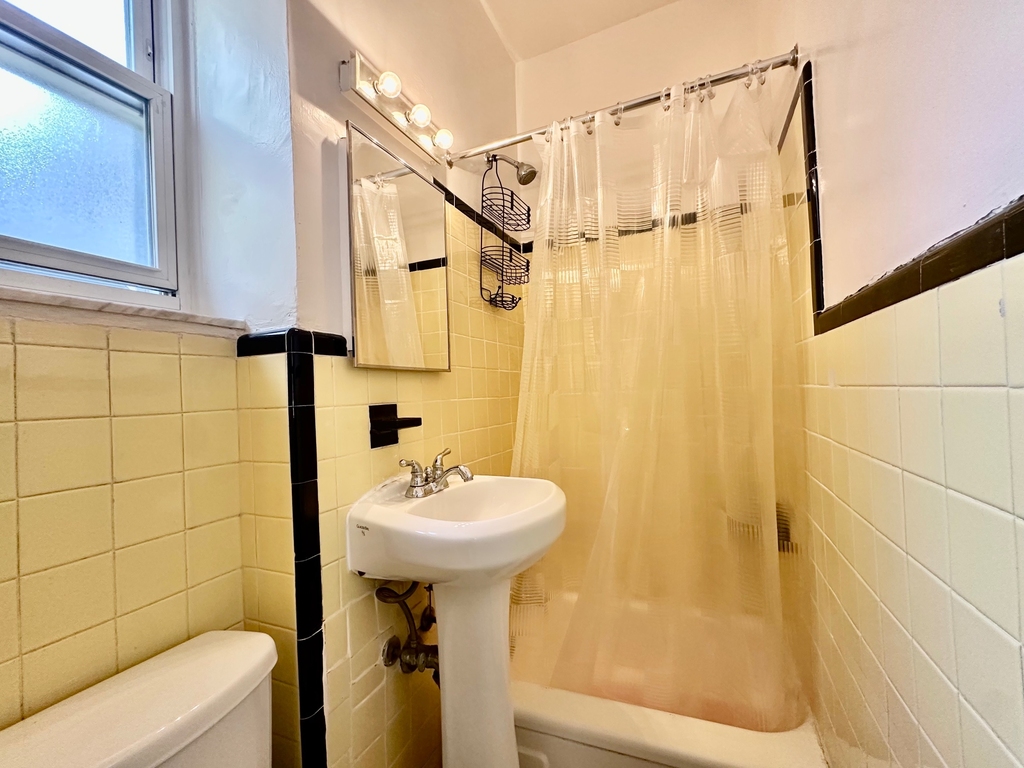 309 West 107th Street - Photo 6