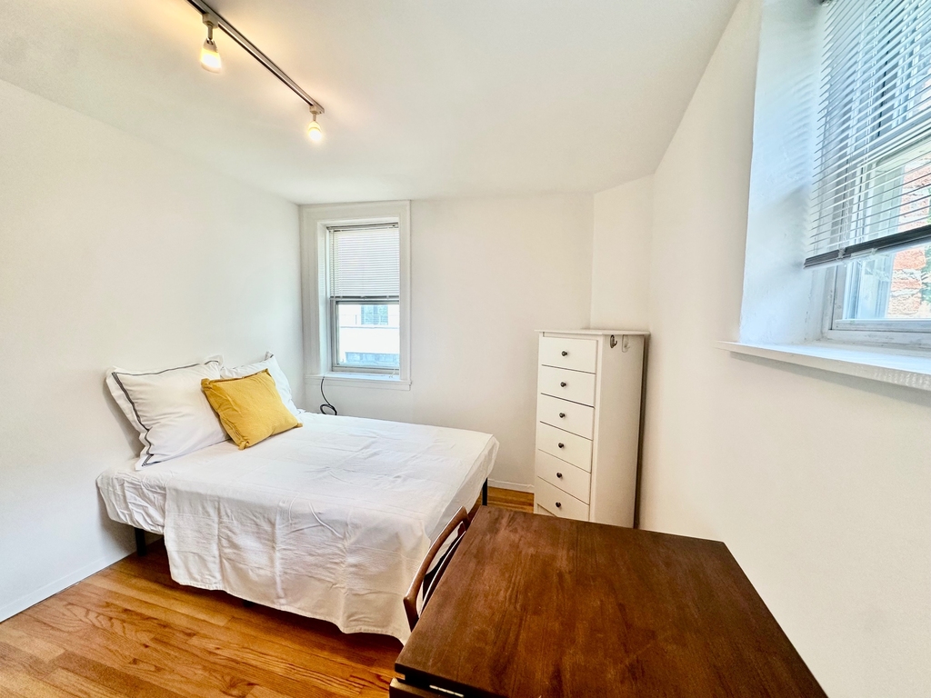 309 West 107th Street - Photo 7