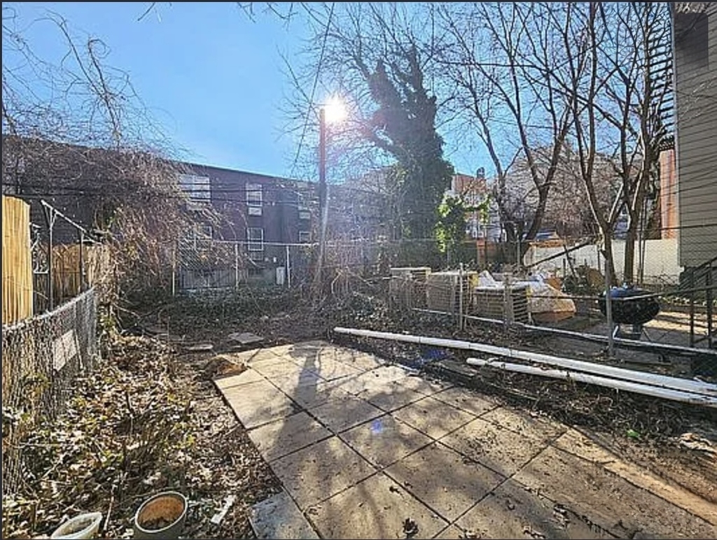 32 Woodbine Street - Photo 3