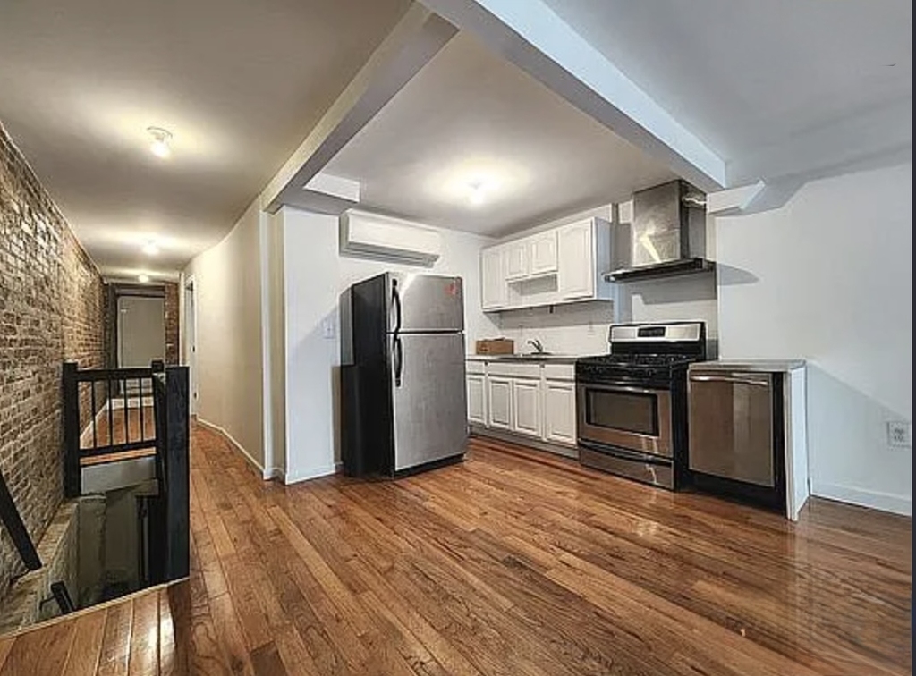 32 Woodbine Street - Photo 1