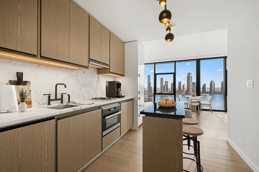 626 1st Avenue - Photo 3