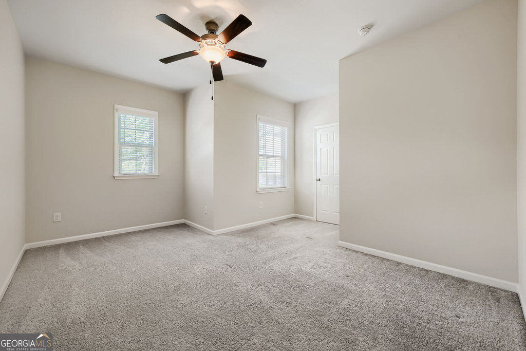 2444 Norwood Drive Se - Photo 11