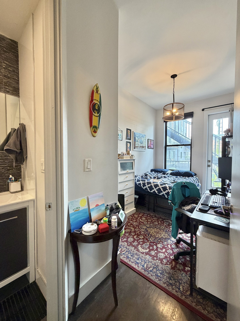 376 Graham Avenue - Photo 8