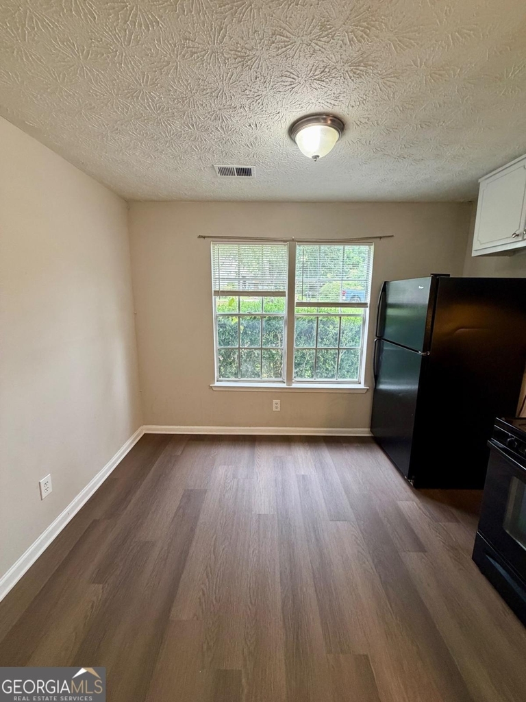 8513 Pineland Drive - Photo 7