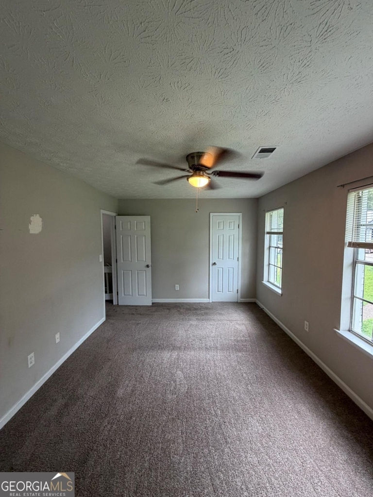 8513 Pineland Drive - Photo 9