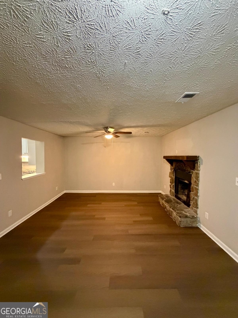 8513 Pineland Drive - Photo 3