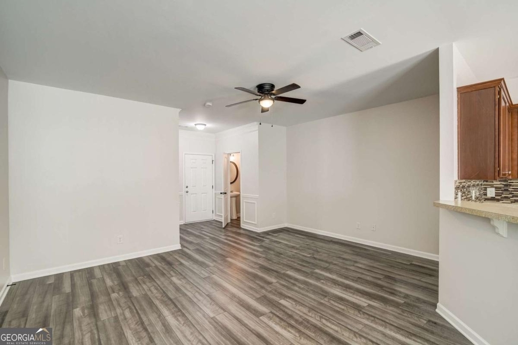 544 Oakside Place - Photo 1