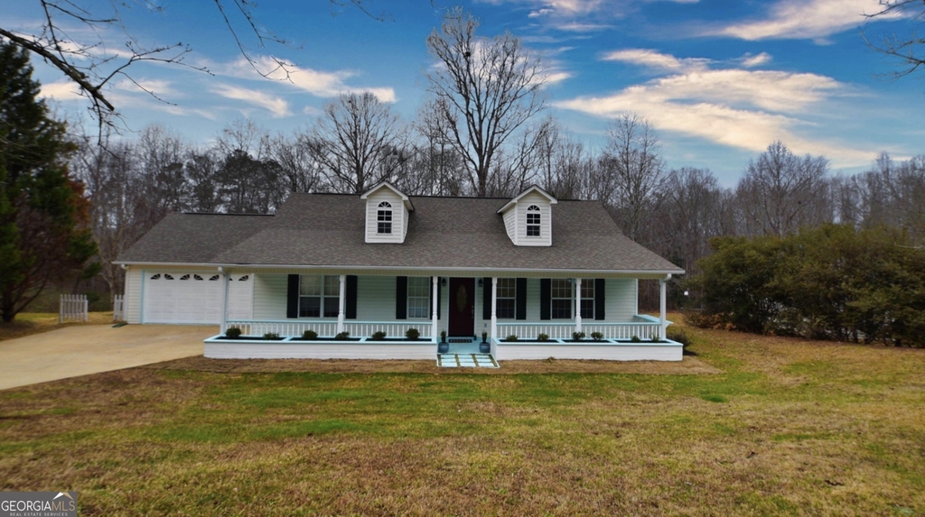 105 Redwood Drive - Photo 0