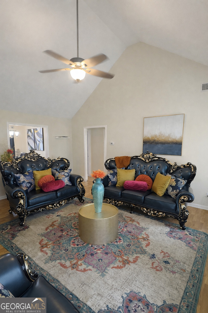 105 Redwood Drive - Photo 3
