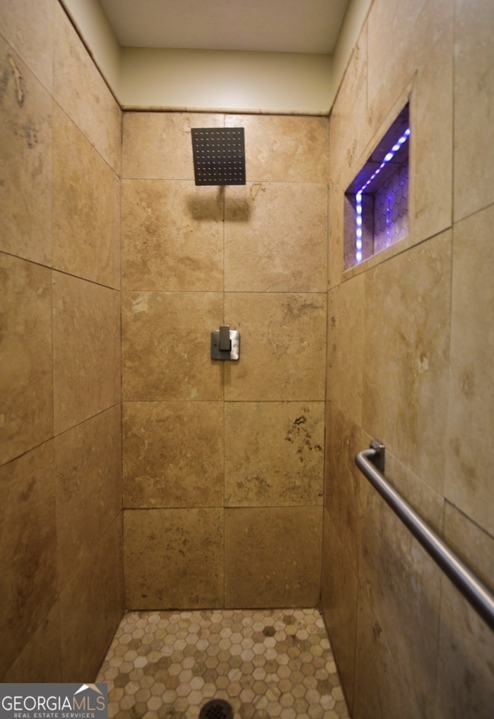 105 Redwood Drive - Photo 7