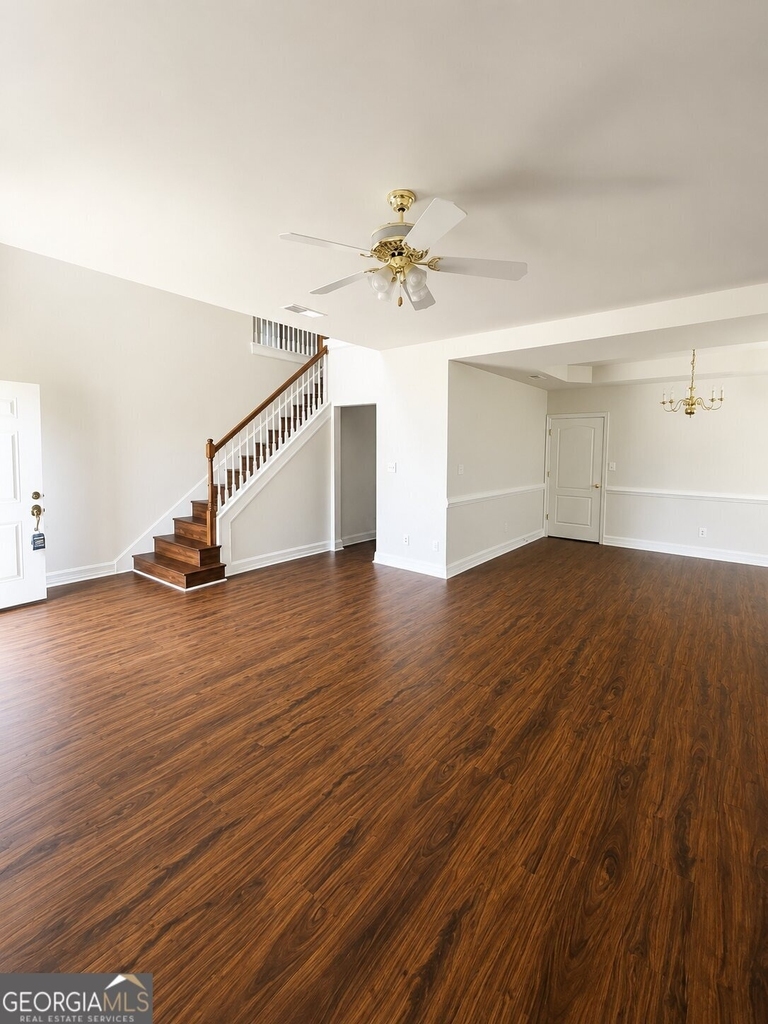 2900 The Terraces Way - Photo 3