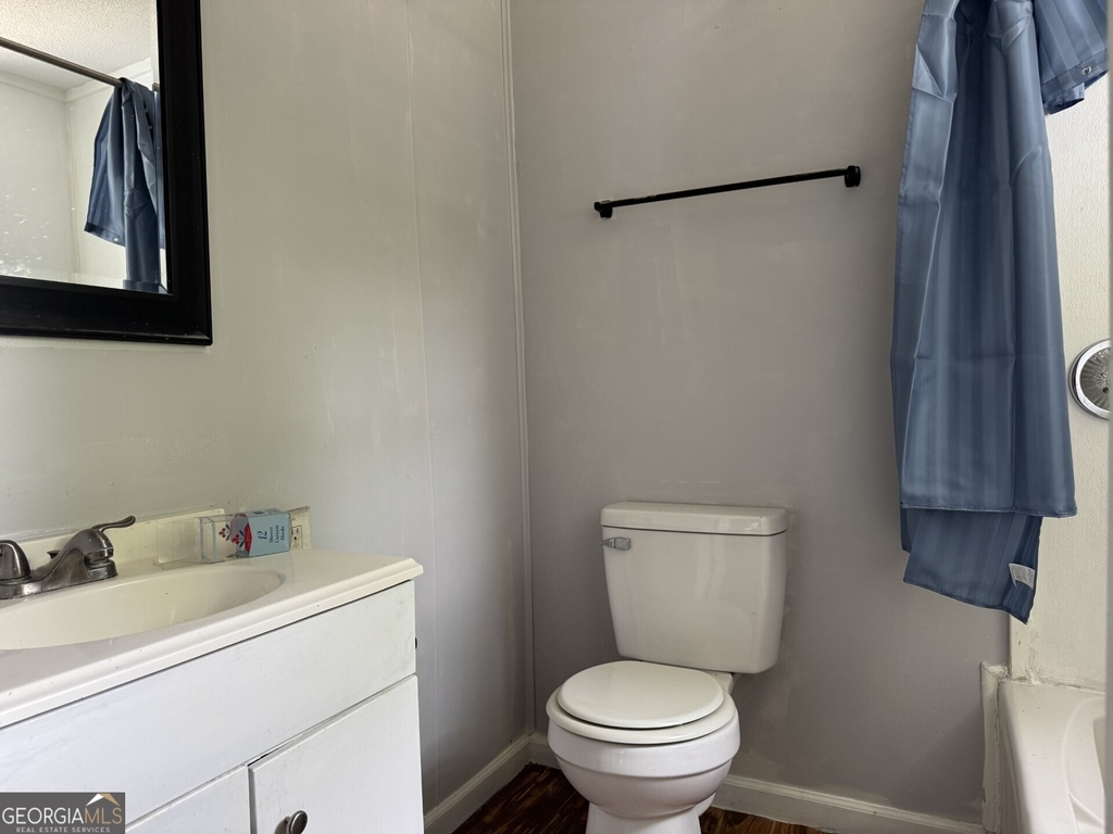 1539 Walnut Street - Photo 2