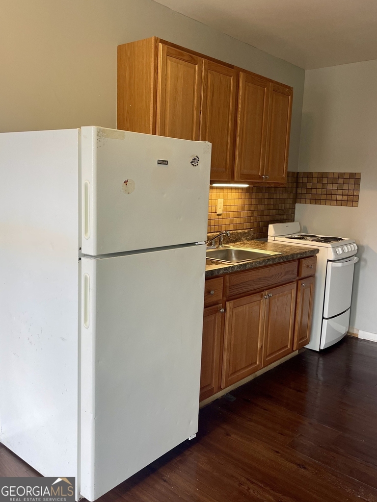 630 Burson Avenue - Photo 4