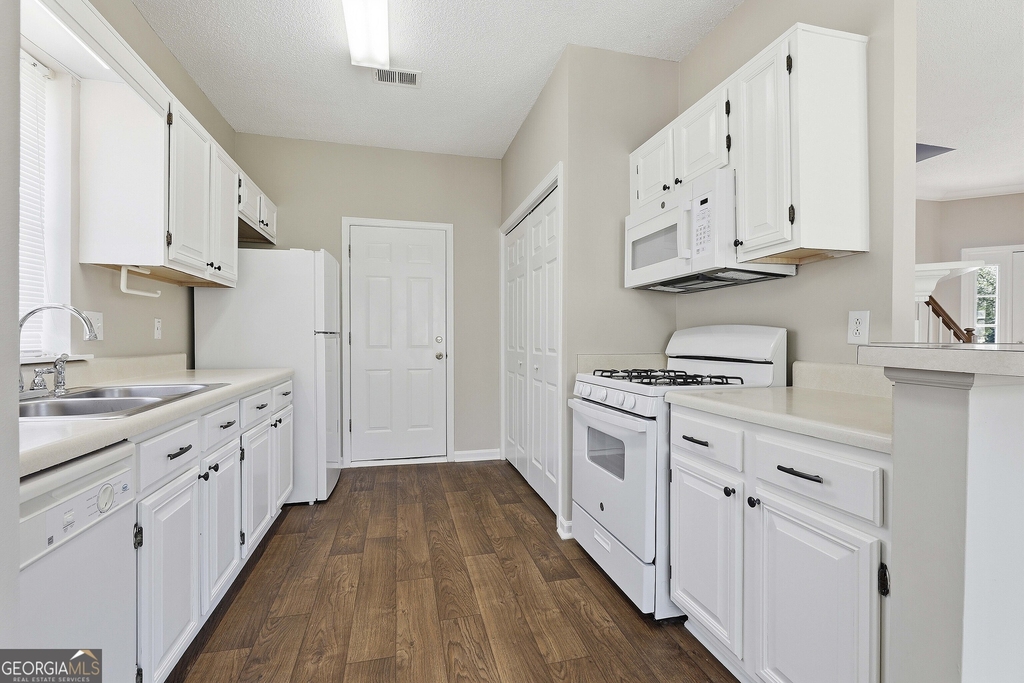 130 S Fairfield Drive - Photo 12