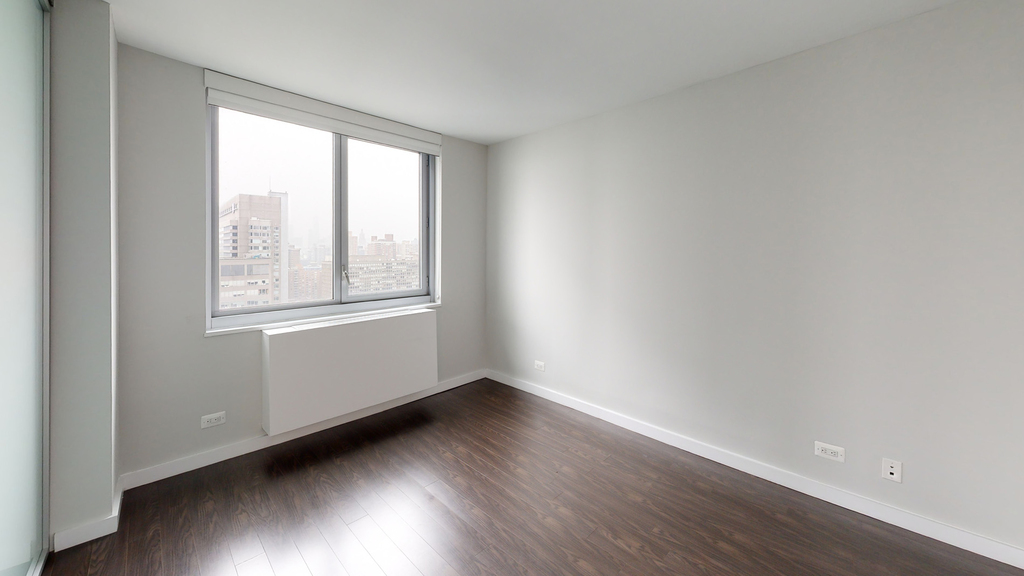 401 E 34th St - Photo 3
