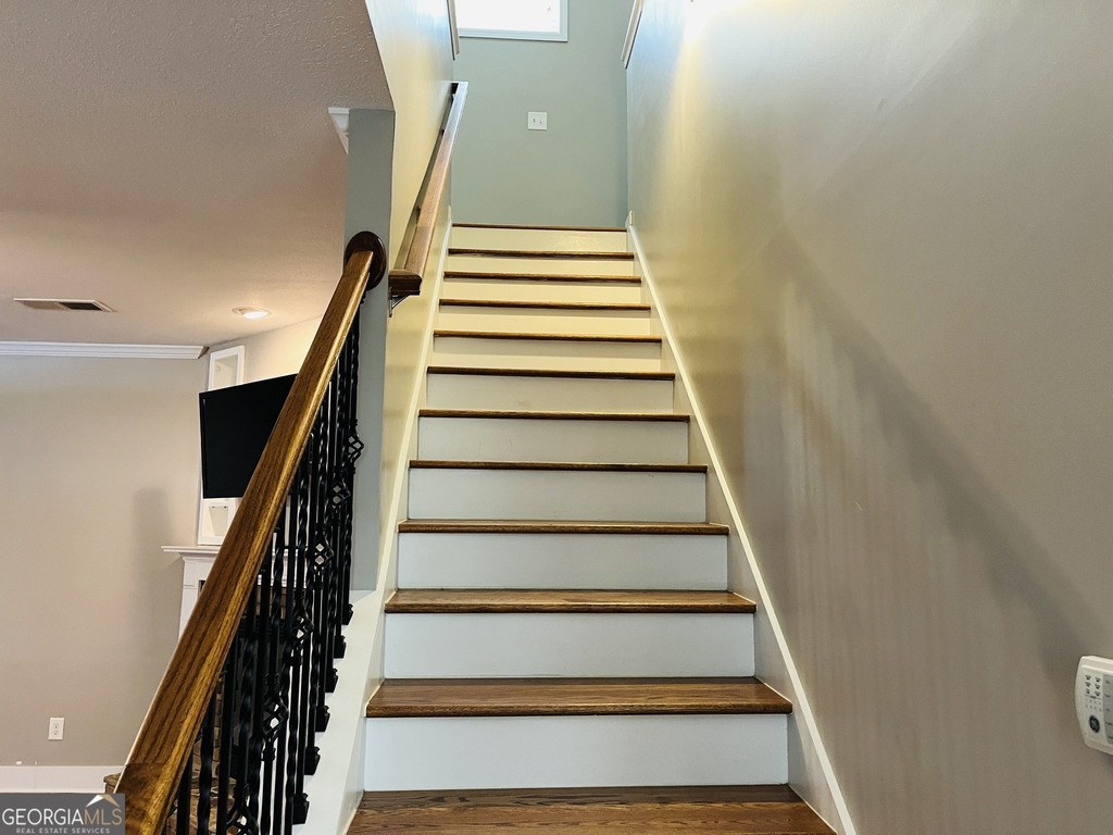 71 Covington Terrace - Photo 11