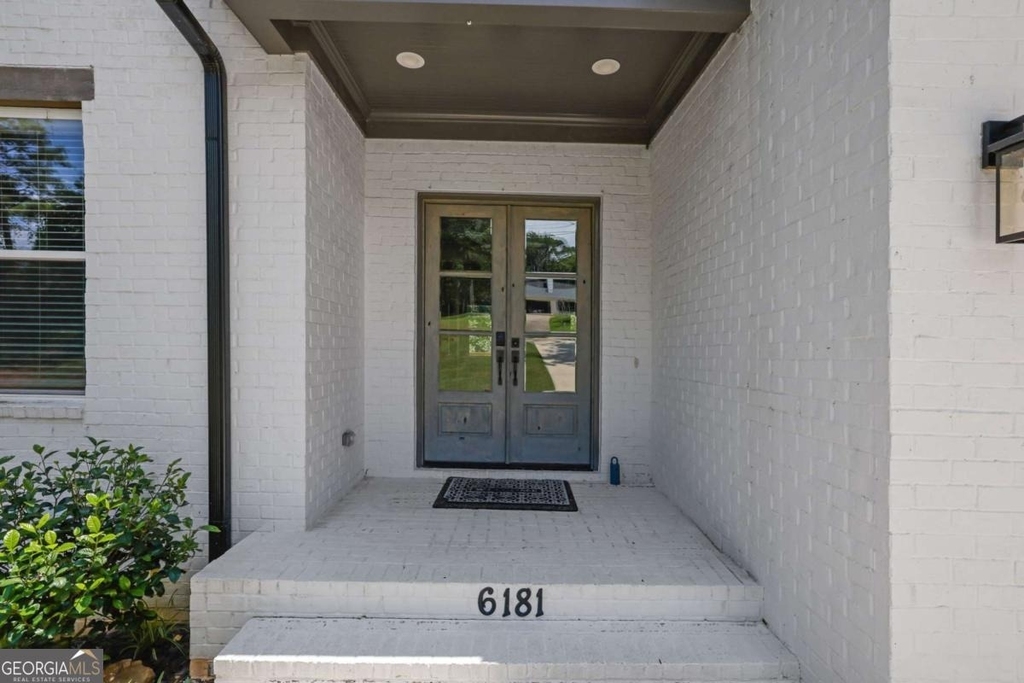 6181 Shoreland Circle - Photo 4