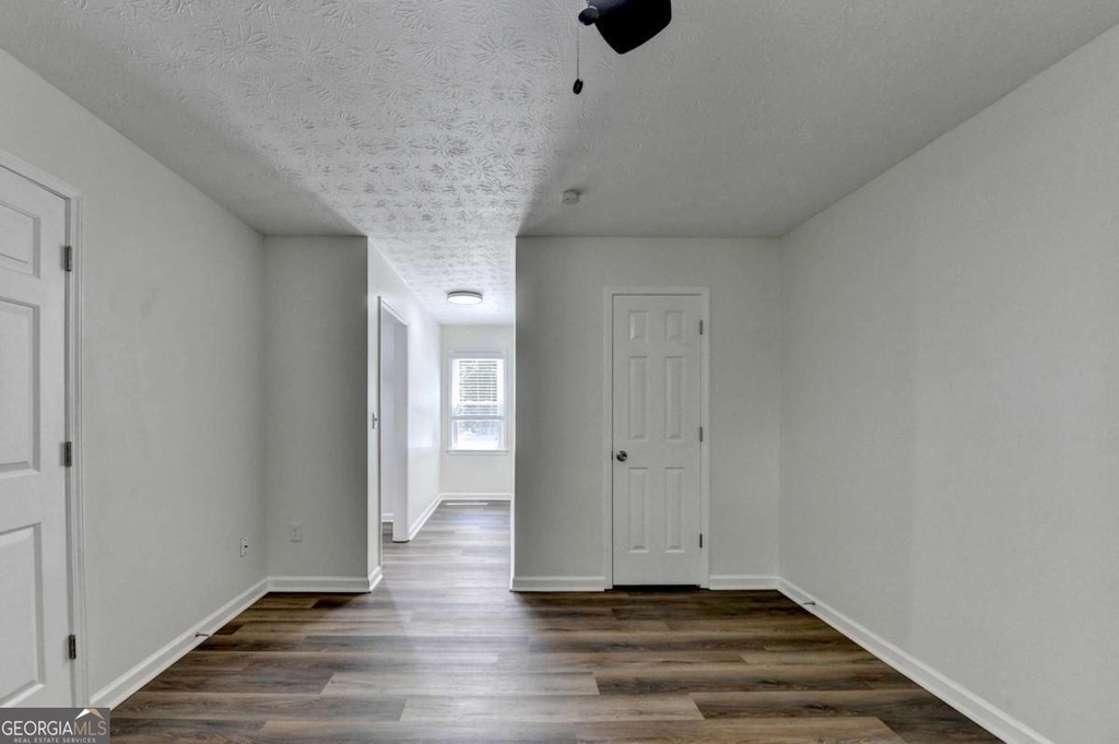 1530 Plunketts Road - Photo 43