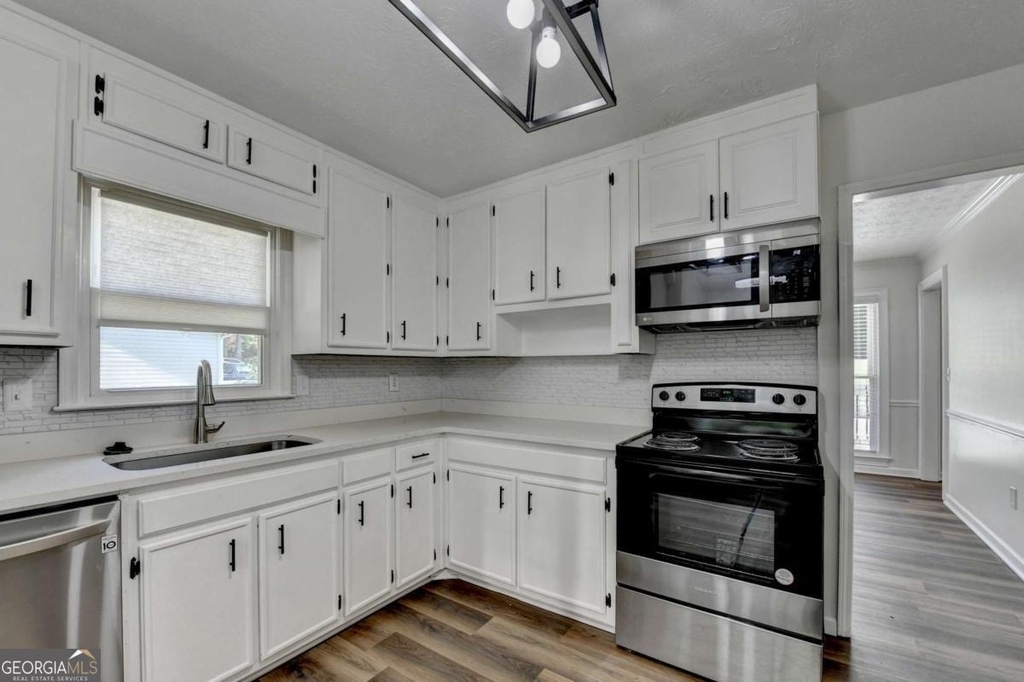 1530 Plunketts Road - Photo 24
