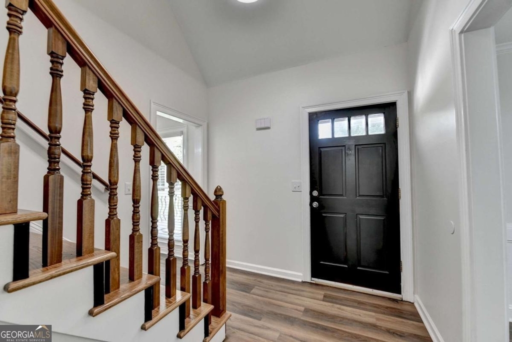 1530 Plunketts Road - Photo 12