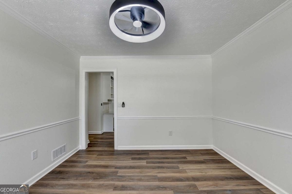 1530 Plunketts Road - Photo 18
