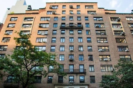 137 East 38th Street Apartment 2D - Photo 0