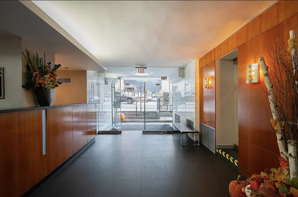 East 36th Street - Photo 7