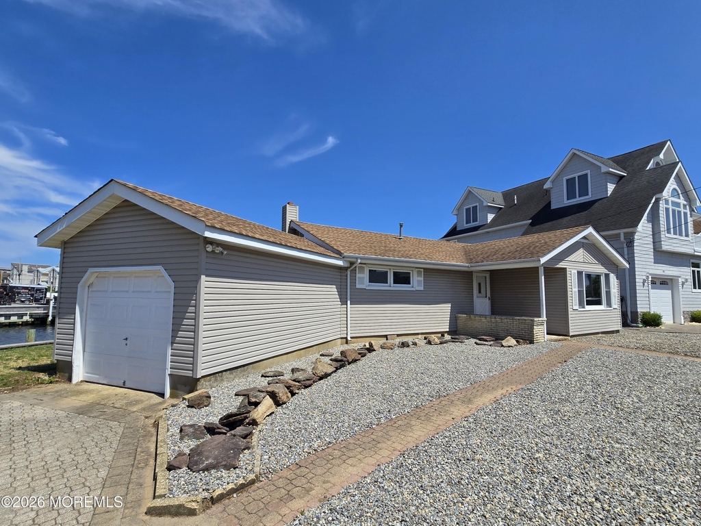 106 E Granada Drive - Photo 1