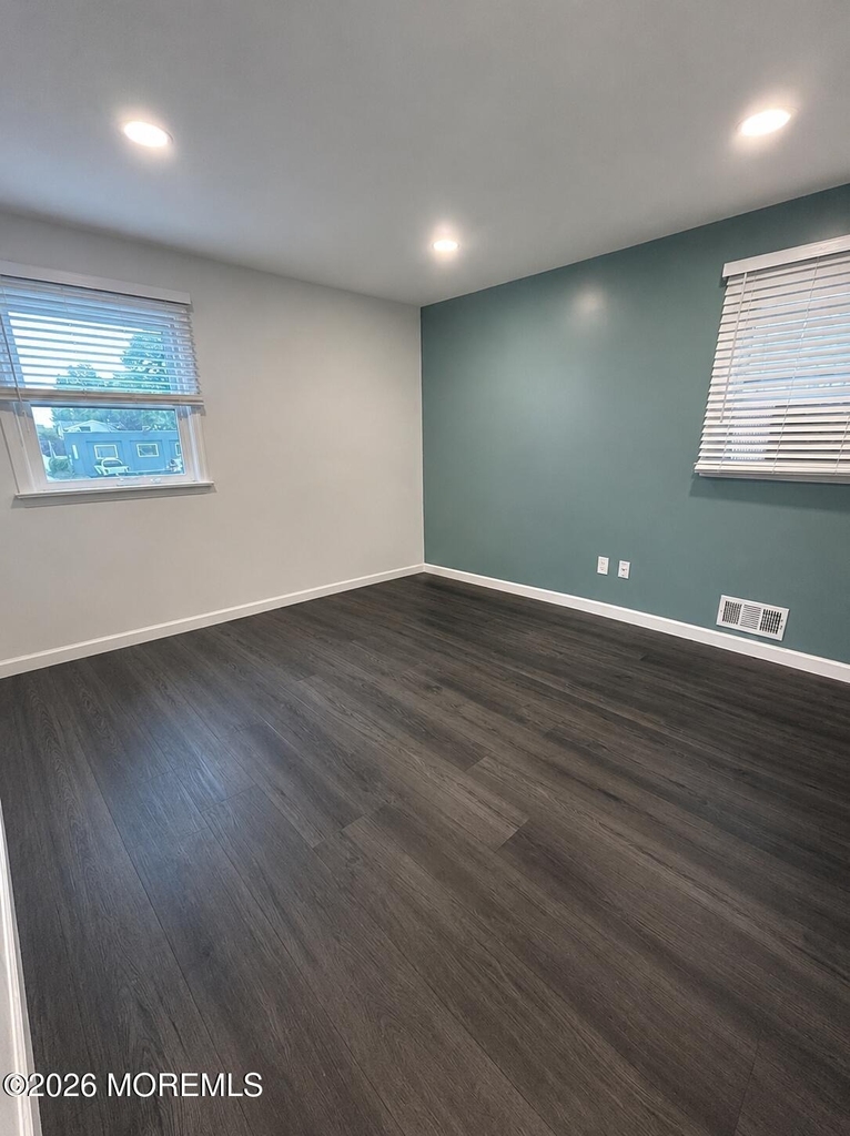 2133 Bridge Avenue - Photo 9