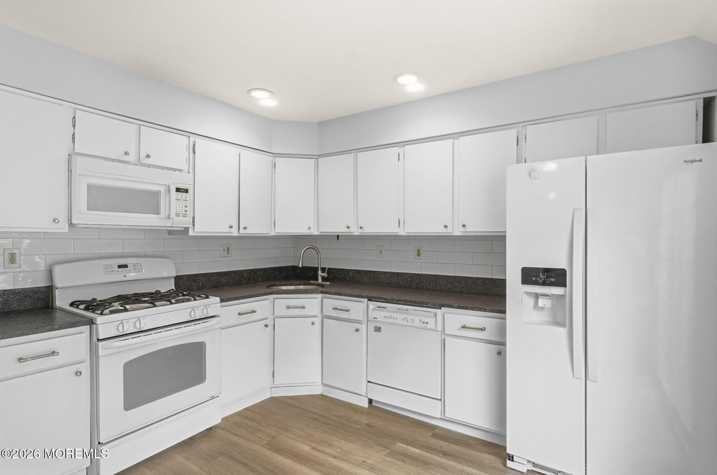 17 Alameda Court - Photo 9