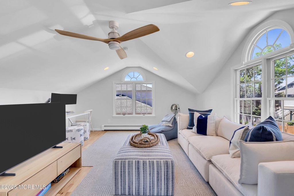 217 Howe Street - Photo 24