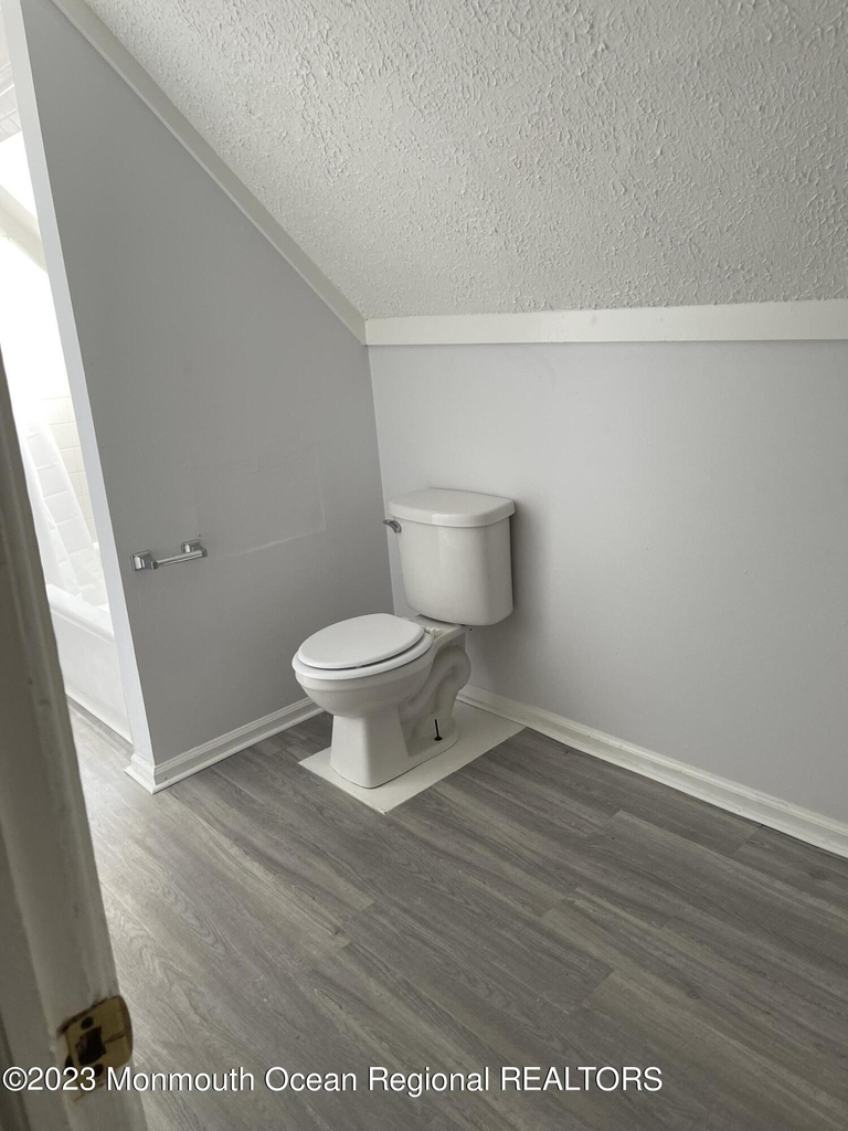 404 3rd Avenue - Photo 7