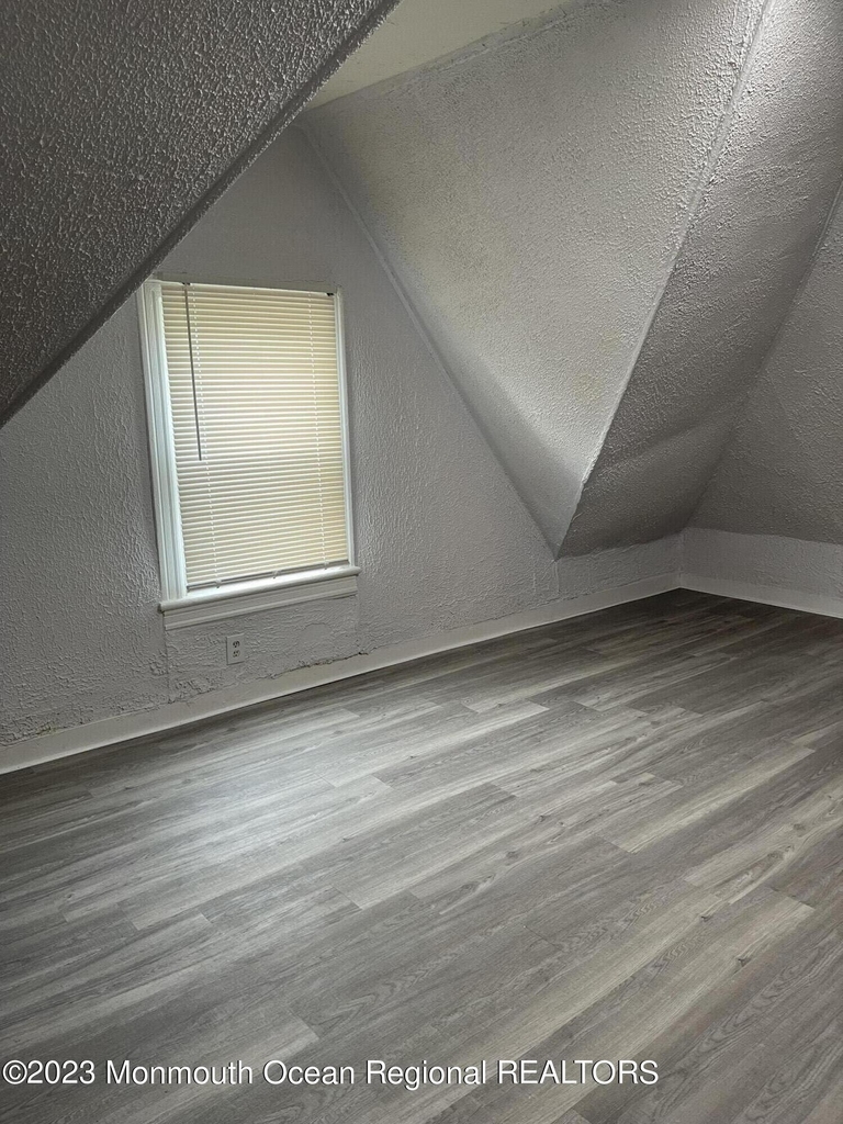 404 3rd Avenue - Photo 1