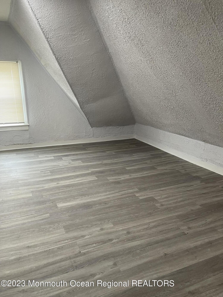 404 3rd Avenue - Photo 2