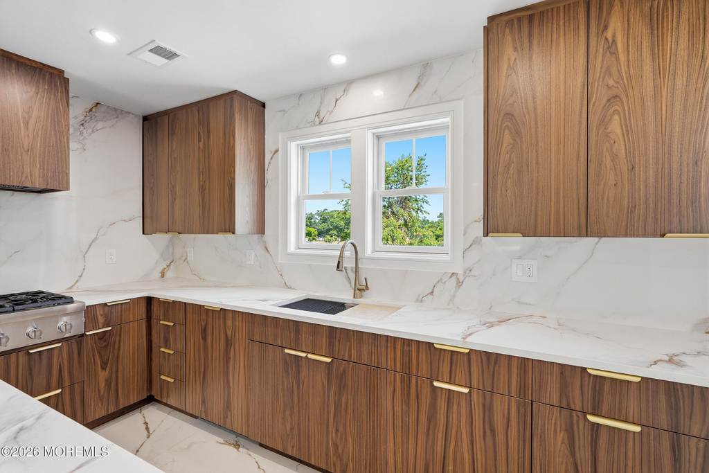 19 Roslyn Drive - Photo 11