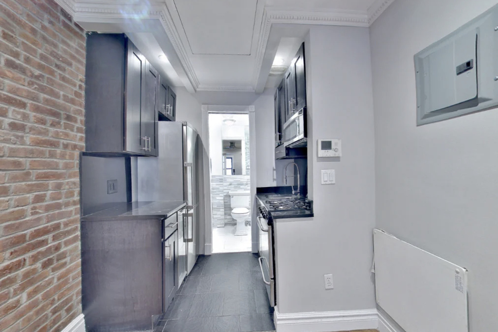 345 West 53rd Street - Photo 4