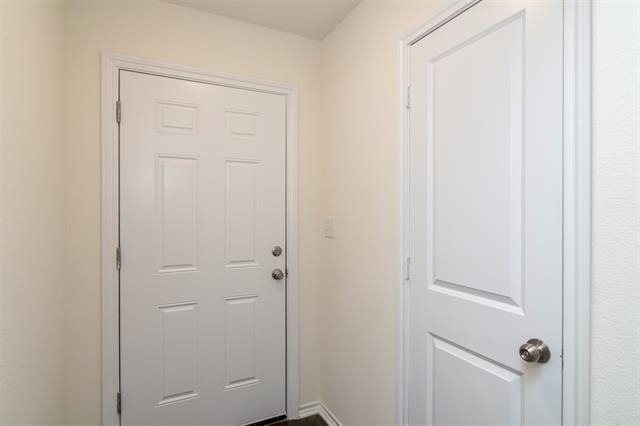 201 S May Street - Photo 3