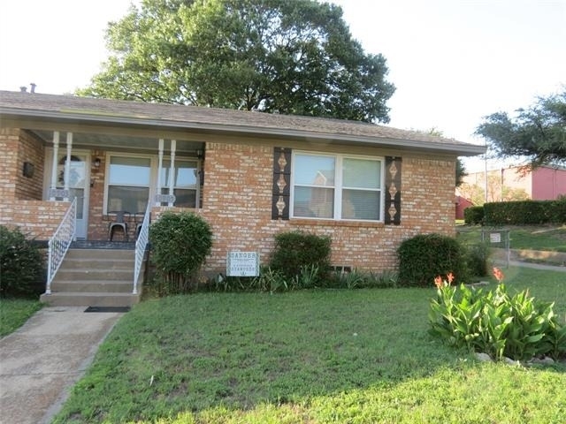 10905 Lake Gardens Drive - Photo 0